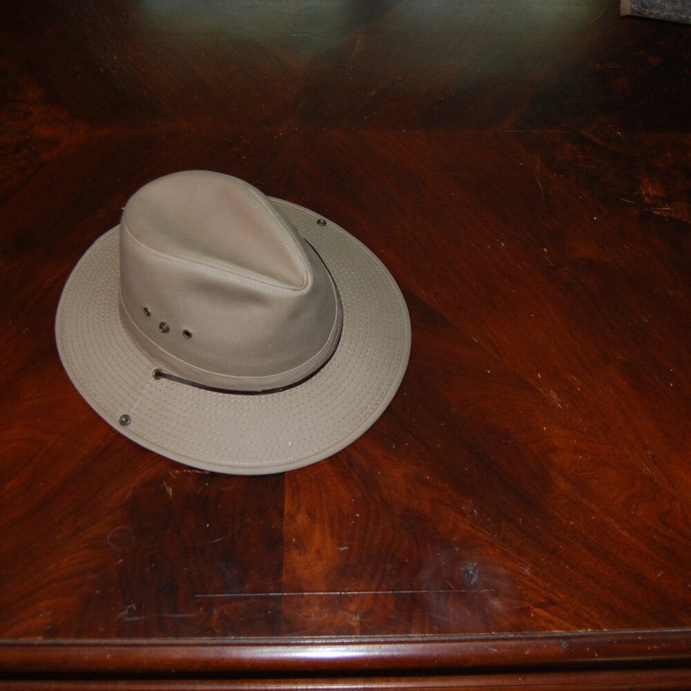 Classic Men’s Ventilated Safari Hat - Cream